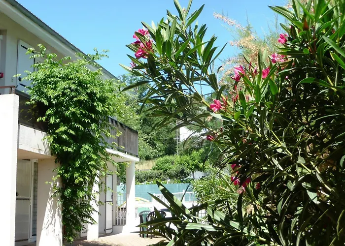 מלון Aubergade ברבוטן-לה-באינס